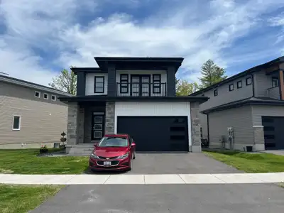 Gorgeous 3 bed home main floor unit in Amherstview- 323 Pratt Dr