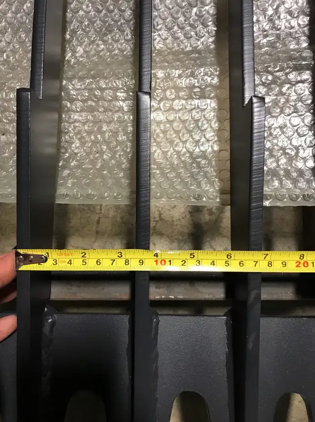 Heavy-Duty Skid Steer Rock Buckets | Skeleton Grapple Attachment in Heavy Equipment Parts & Accessories in Prince Albert - Image 3