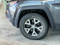 TRANSMISSION: 9-SPD AUTO W/ACTIVE DRIVE DRIVE II (STD),QUICK ORDER PACKAGE 27E -inc: Engine: 3.2L Pe... (image 4)