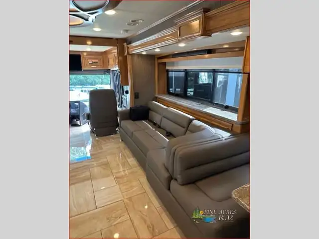 2019 Thor Motor Coach Tuscany 45MX only 020,049 Miles in RVs & Motorhomes in Moncton - Image 75