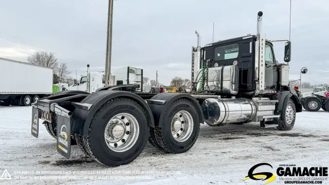2022 WESTERN STAR 4900SB DAY CAB in Heavy Trucks in Oshawa / Durham Region - Image 6