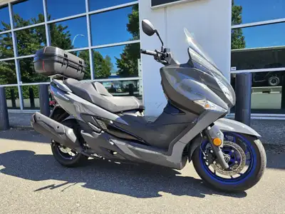 Save thousands off of new! Low mileage example in clean title featuring a lockable aftermarket top c...