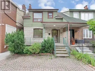 An exceptional opportunity in the heart of Toronto's vibrant Dovercourt neighbourhood, just steps fr...