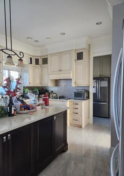 Richmond Furnished Ensuite Room in a Newer House