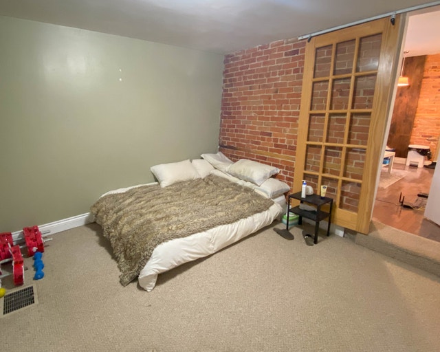 AllInclusive Beautiful One Bedroom on Brock Street Long Term Rentals