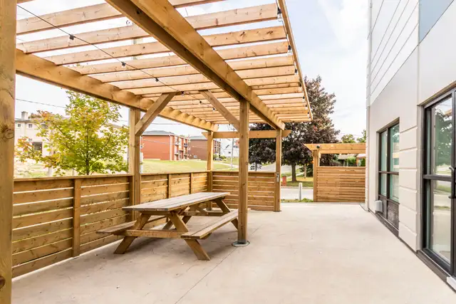 Bachelor studio Apartment | Kitchener62867602857473121