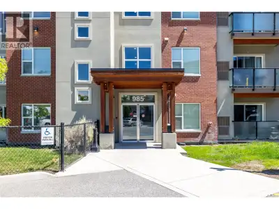 This clean and well-maintained 3-bedroom, 2-bathroom condo offers 886 square feet of smart, function...
