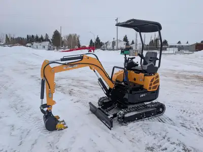 2024 EINGP EM15 Mini Excavator - Open station, pilot controls, 420 cc 15 hp gas engine, 16 inch dig...