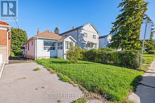 18 Glasgow Avenue Toronto (Clairlea-Birchmount), Ontario, photo 3 of 4