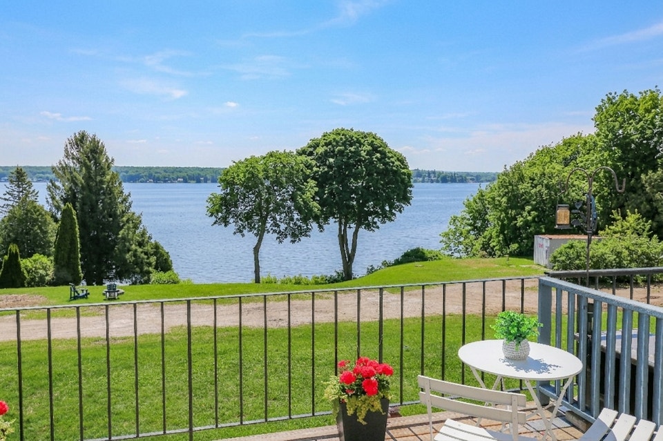 Riverfront townhome For Rent/Lease 2