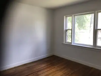 Main Floor Room for Rent for female on Bellamy Rd N Scarborough • Major Intersection Bellamy Road No...