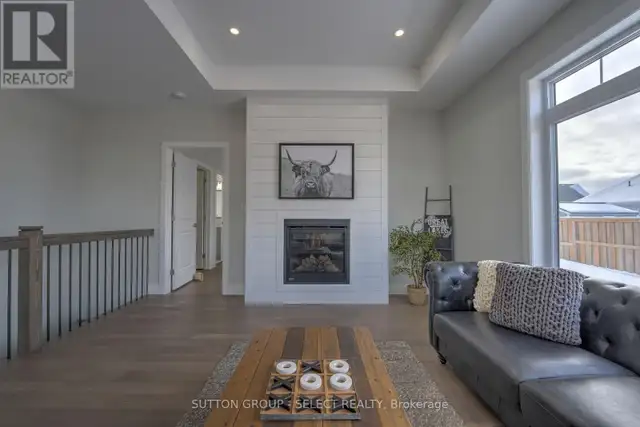 19 LOIS COURT Lambton Shores (Grand Bend), Ontario in Houses for Sale in Grand Bend - Image 16