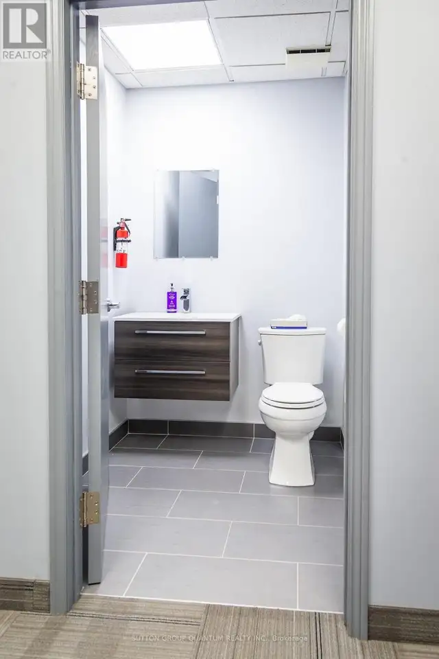 19 - 5100 SOUTH SERVICE ROAD Burlington (Industrial Burlington), in Commercial & Office Space for Rent in Oakville / Halton Region - Image 12