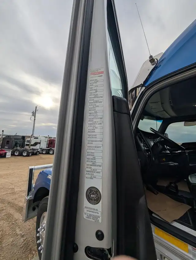 2021 KENWORTH W990 in Heavy Trucks in Saskatoon - Image 26
