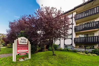 Sir John Franklin is a quiet, adult & senior oriented building located on Quadra Street. Nearby amen...