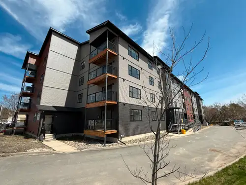 Open House Monday to Saturday 12 noon to 2 pm Come on your lunch Break and have a look. This Brand N...
