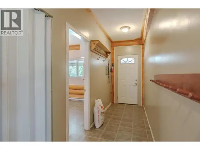 7532 CARIBOO CHALET ROAD Deka Lake / Sulphurous / Hathaway Lakes in Houses for Sale in 100 Mile House - Image 12
