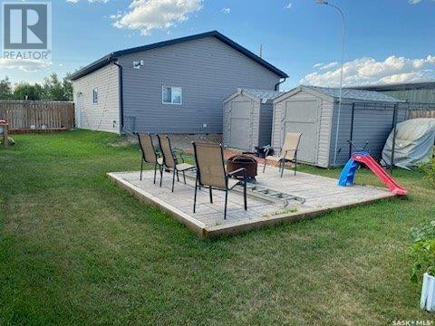 5 5 Prairie Winds ESTATES Kindersley, Saskatchewan in Houses for Sale in Saskatoon - Image 3