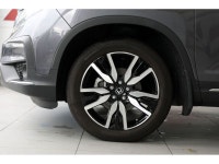 2021 Honda Pilot 7 Passenger Touring 3.5L V6 SOHC i-VTEC 24V AWD 9-Speed Automatic EXTERIOR - MODERN... (image 4)