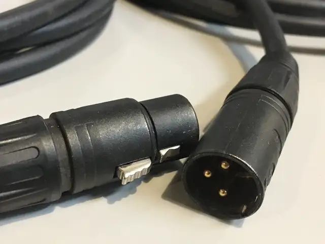 10’ MIT Proline 2 Cables Audiophile XLR Haute Gamme in Stereo Systems & Home Theatre in City of Montréal - Image 3