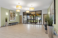 Conveniently located beside Lincoln Fields Shopping Centre near Britannia Beach, Lakeview Apartments... (image 5)