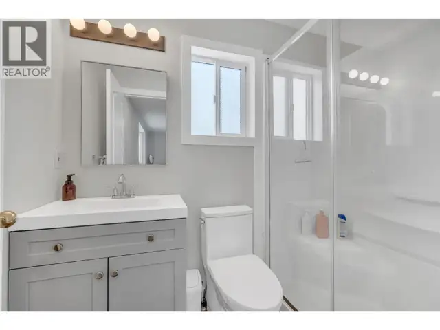 755 Wiseman Place Naramata, British Columbia in Houses for Sale in Penticton - Image 27
