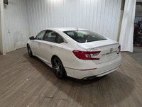 No Accidents, Locally Owned Vehicle! Experience the sophistication of the 2021 Honda Accord Sedan To... (image 4)