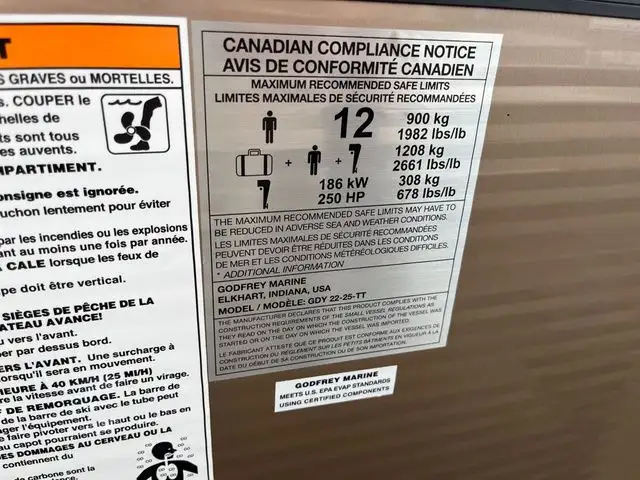 2022 Sweetwater SW 2286 Single Flip Lounge in Sport Touring in Sault Ste. Marie - Image 42