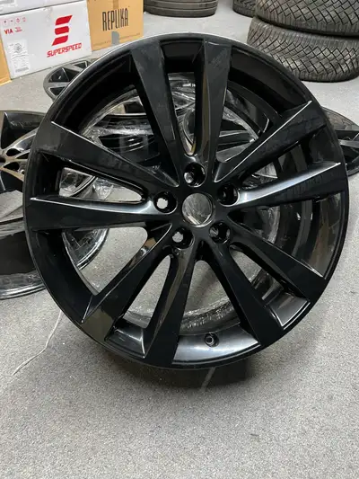 Nice set of original Jaguar XE wheels in gloss black finish. Fronts: 19x7.5 Offset: 44.5 Bolt patter...