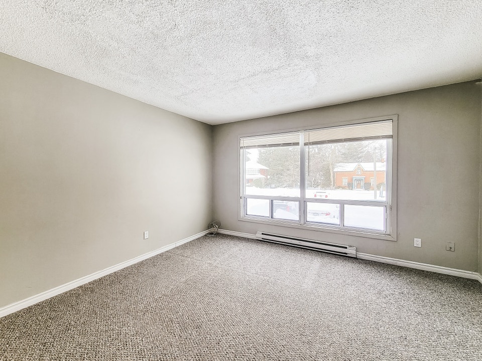ALL INCLUSIVE - WELLINGTON COURT 2 Bedroom Apartment in Fergus 5