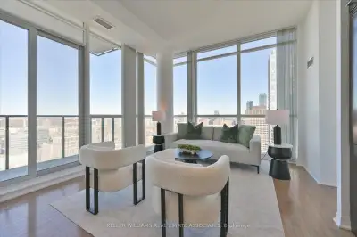 AD #3153 Your Chance To Own A Personal Paradise Among The Clouds In The Perfect Downtown Toronto Loc...