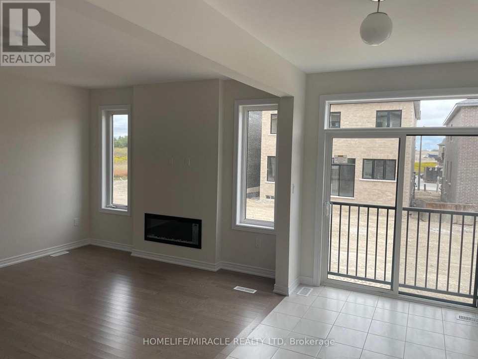 2175 COPPERMINE STREET Oshawa (Kedron), Ontario 4