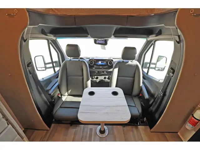 2024 Entegra Coach Qwest SE 24L + Moteur Mercedes Diesel in RVs & Motorhomes in Laval / North Shore - Image 29