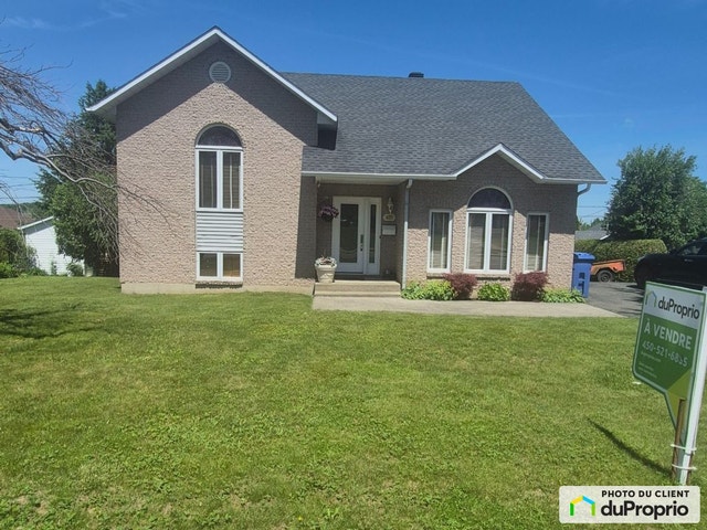 $599,000 - Bungalow for sale in Granby — photo 1