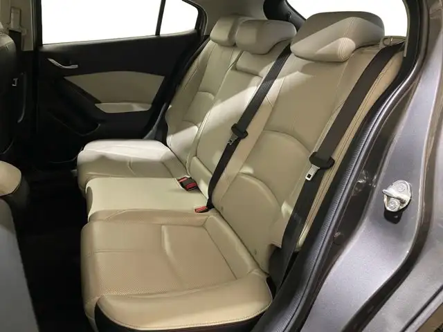 2018 Mazda Mazda3 Sport GT in Cars & Trucks in Calgary - Image 17