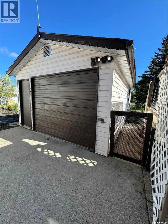 710 Prince STREET Hudson Bay, Saskatchewan in Houses for Sale in Nipawin - Image 5