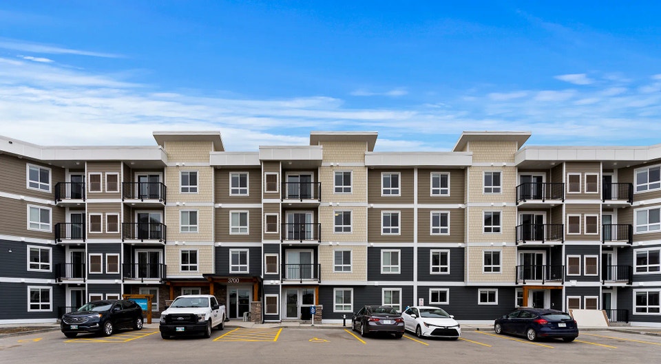 Pet-Friendly One Bedroom One Bath with In-suite Laundry for Rent 2