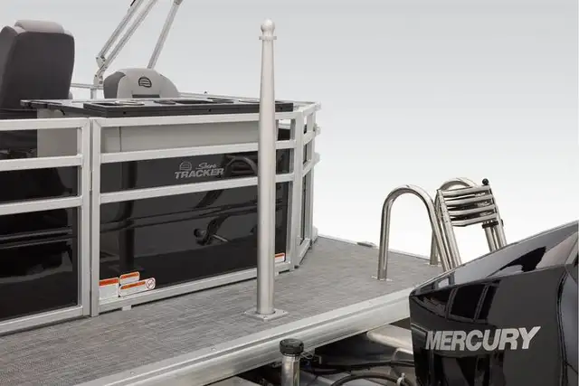 2026 Sun Tracker SportFish 22 XP3 TRITOON-ponton boat in Powerboats & Motorboats in Vernon - Image 26