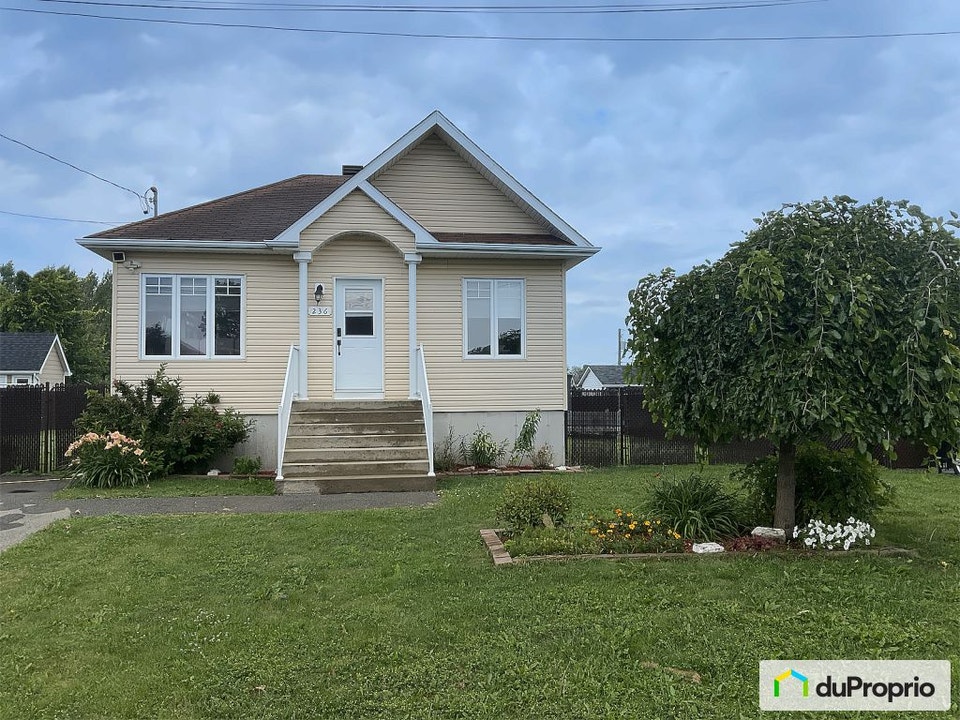 $549 - Bungalow for sale in St-Zotique | Houses for Sale | Cornwall ...