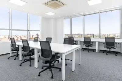 Access a bright and inspiring office space designed to help teams of 5 persons to do their best work...
