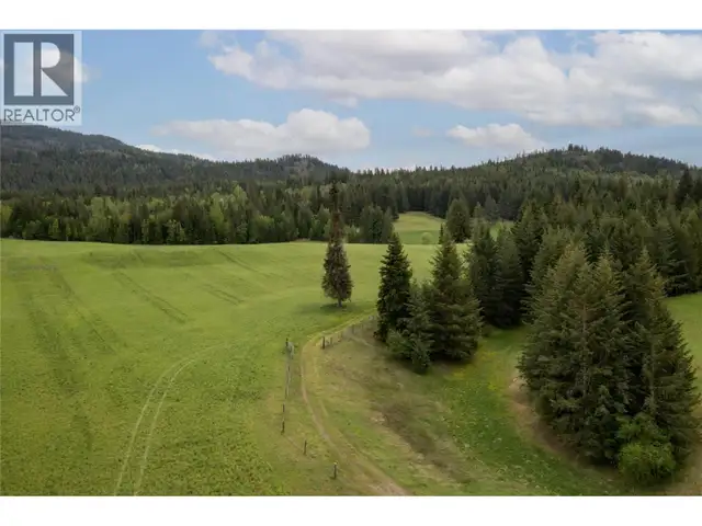 2240 97B Highway SE Salmon Arm, British Columbia in Houses for Sale in Kamloops - Image 39