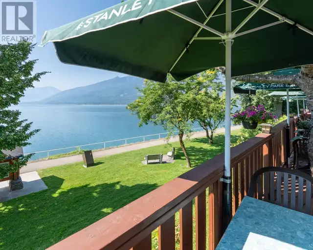 92 4TH Avenue Nakusp, British Columbia in Commercial & Office Space for Sale in Nelson - Image 25