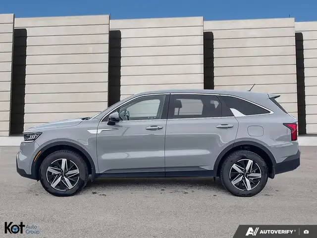 2023 KIA Sorento LX+ AWD for sale in Cars & Trucks in Kelowna - Image 4
