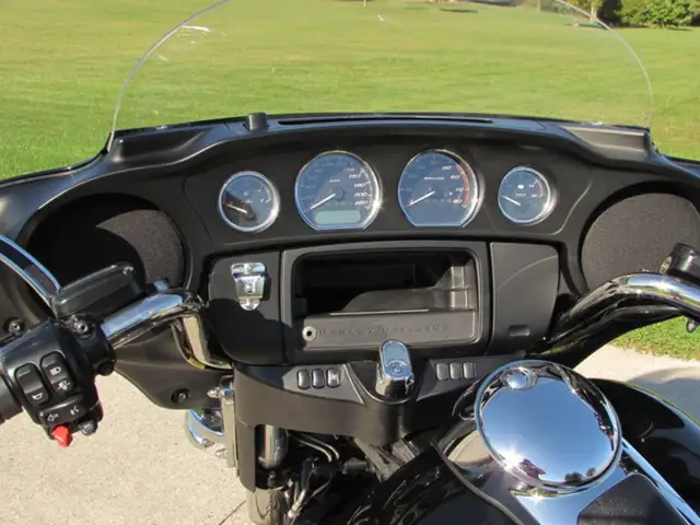 2018 Harley-Davidson FLHTP Electra Glide Police in Sport Touring in Leamington - Image 31