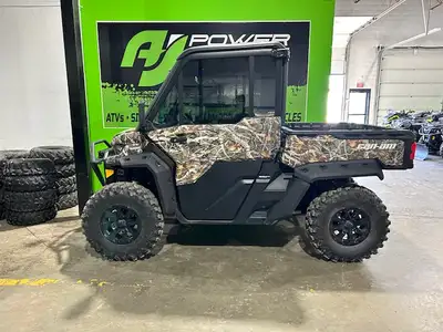 STAY WARM IN THE WINTER & COOL IN THE SUMMER in this 2025 Can-Am Defender Limited equipped with: -A...