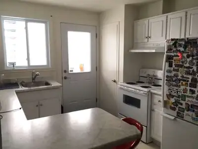 4 ½ sur la rue de la Colline à l'Ancienne Lorette Près de l'Autoroute Duplessis, cinéma, Walmart, Lo...