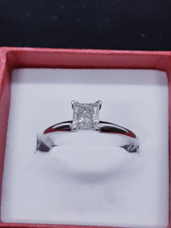 1.02 Carat Center Princess Cut   Diamond Engagement Ring 10kgold in Jewellery & Watches in City of Toronto - Image 4