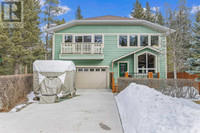 905 Larch Place Canmore, Alberta
