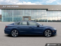 The advertised vehicle price is based on a promotional finance offer. Customers who purchase the veh... (image 5)