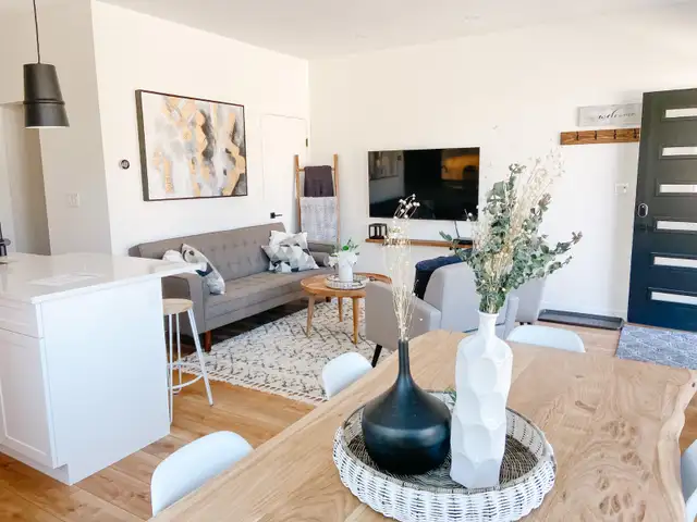 3 Bedroom 1.5 Bathroom Modern Penticton BC
